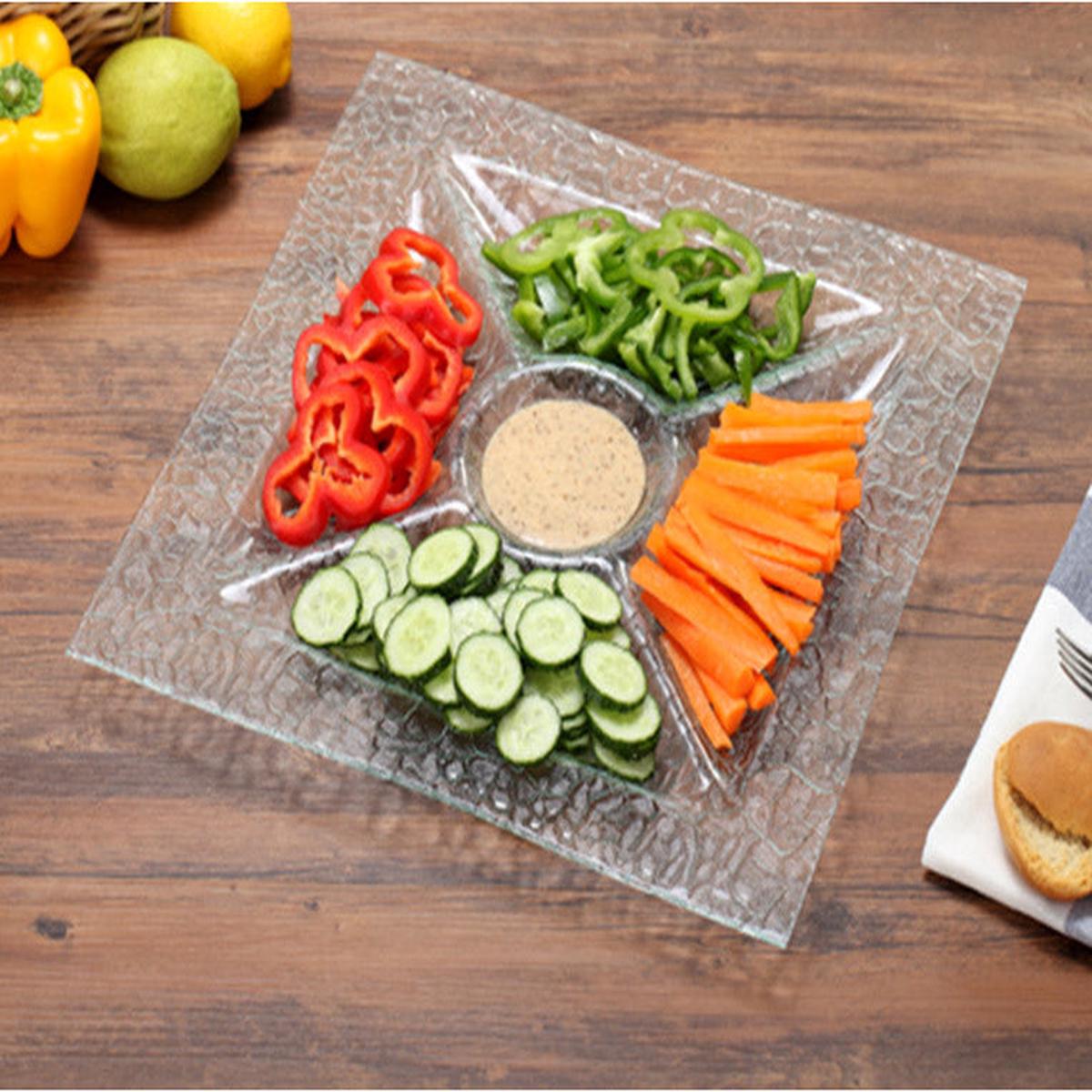 Squared Shallow dish with 5 compartments.